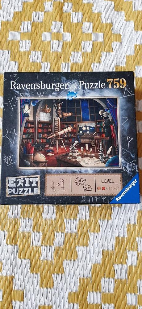 Ravensburger hvezdaren exit puzzle 759 dielikov,