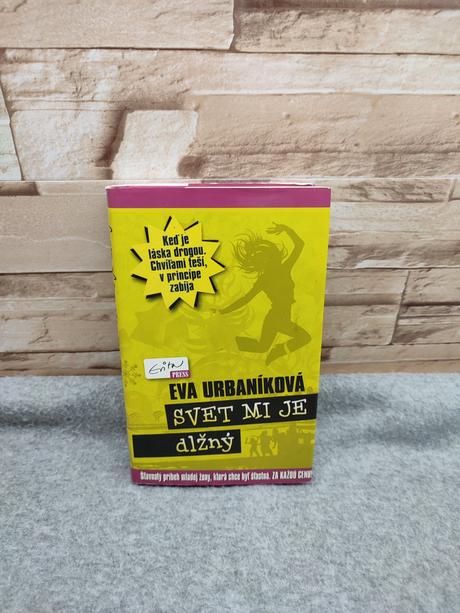 Svet mi je dlžný (pevná väzba) - eva urbaníková,