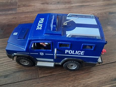 Playmobil policajné auto s policajným člnom, 