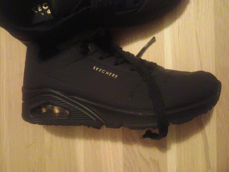 Sketchers, skechers,37