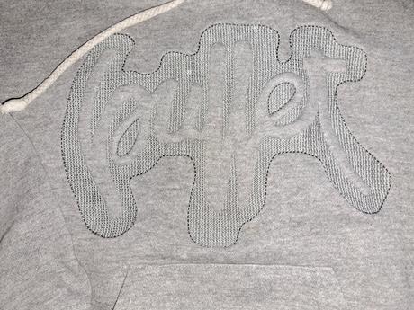 Hrubšia mikinka, 128