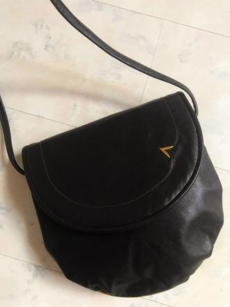 Kožená kabela na plece,