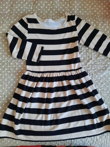 Super šaty, h&m,140