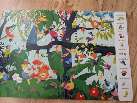 Kniha zábavné hľadanie v džungli,