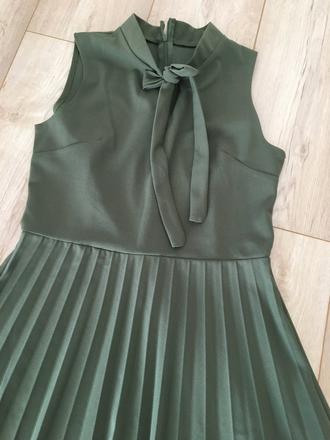 Dámske olivové šaty, 38