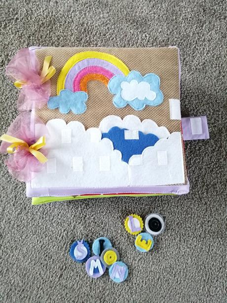 Šitá kniha quiet book,