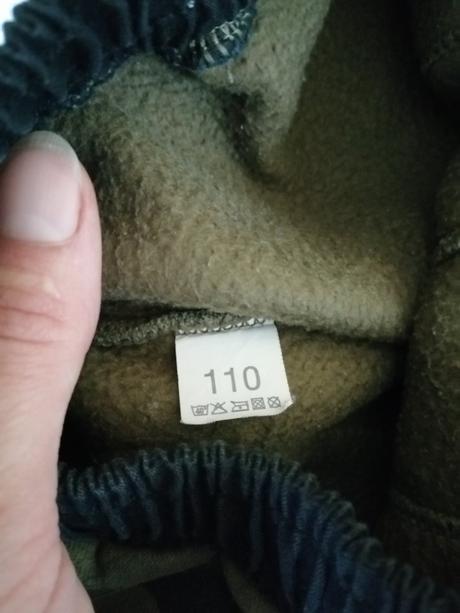 Chlapčenské maskačové tepláky, 110