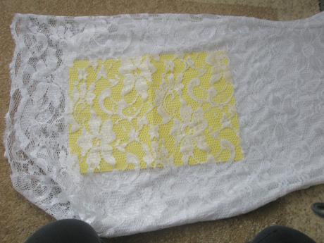 Čipkované šaty, s