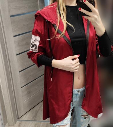 Bordová parka,