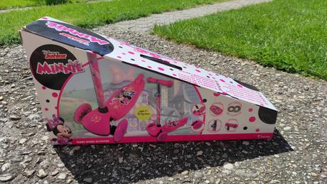 Disney minnie kolobežka,