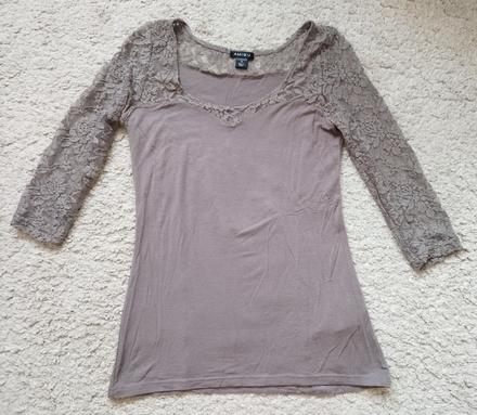 Damske jemne cipkovane tricko, amisu,xs