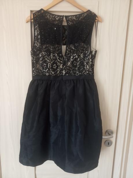 Spoločenské šaty, 38