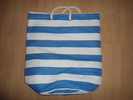 Velka bielo-modra plazova taska, 