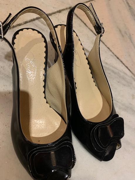 Kvetinove sandalky, 37