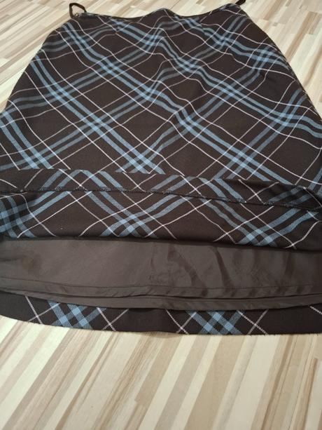 Károvaná sukňa, s