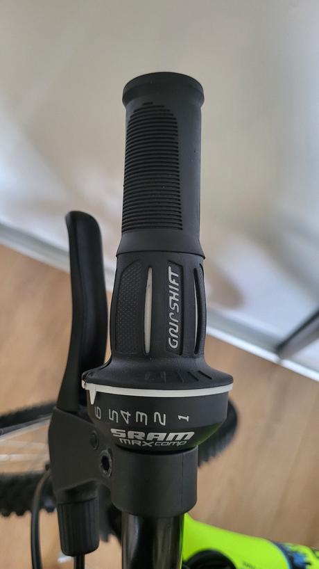 Bicykel rockrider st500 ''20, 20