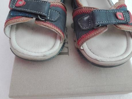 Sandalky, lasocki,27