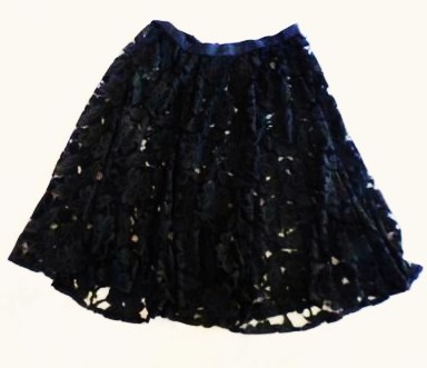 Čipkovaná sukňa, l