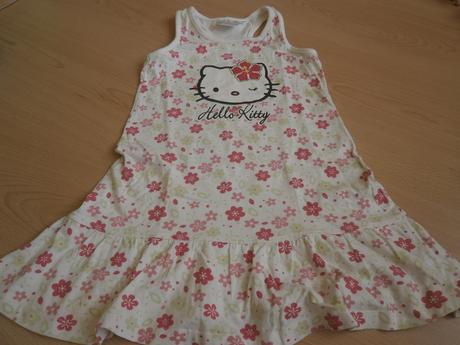 Šaty hellou kitty, 110