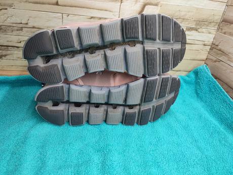 On cloud 42 - dámske ružové waterproof topánky, 42