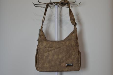 Bledohnedá kabelka, 