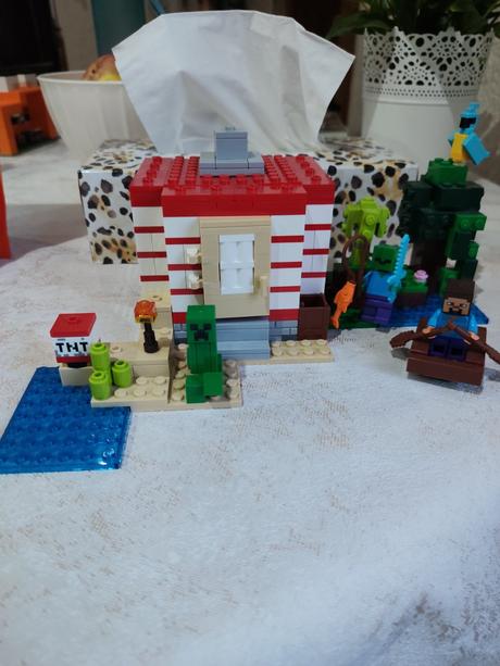 Lego minecraft-6 setov,