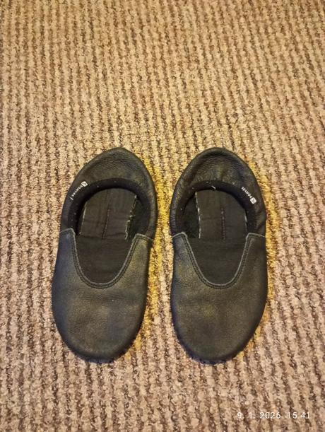 Tanečné cvičky čierne, 32