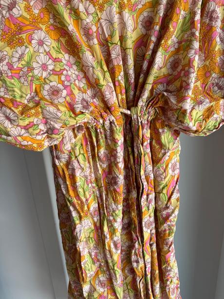 Monki prehoz na plavky alebo šaty, m