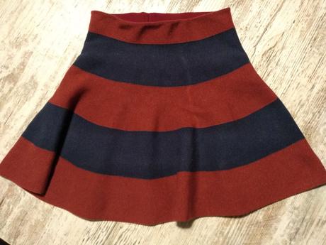 Sukňa, benetton,104