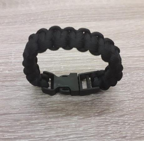 Náramky na želanie,