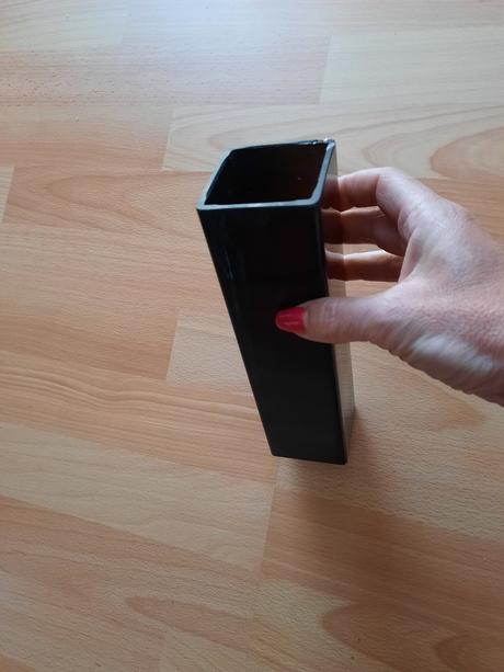 Sklenená hranatá váza, 