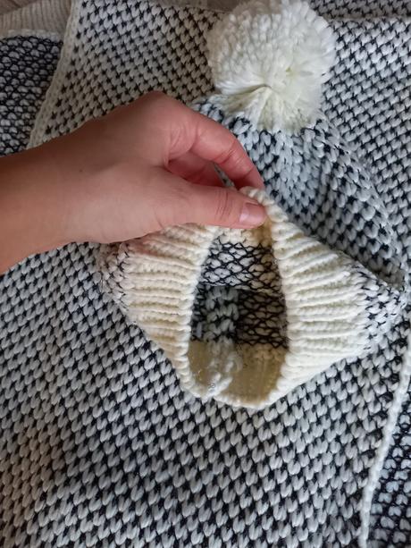 Sal s čiapkou, promod