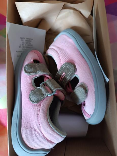 Barefoot sandálky, 25