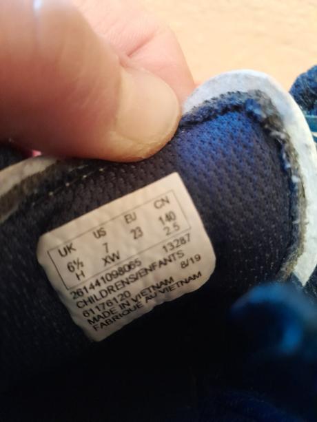 Celoročné topánky, clarks,23