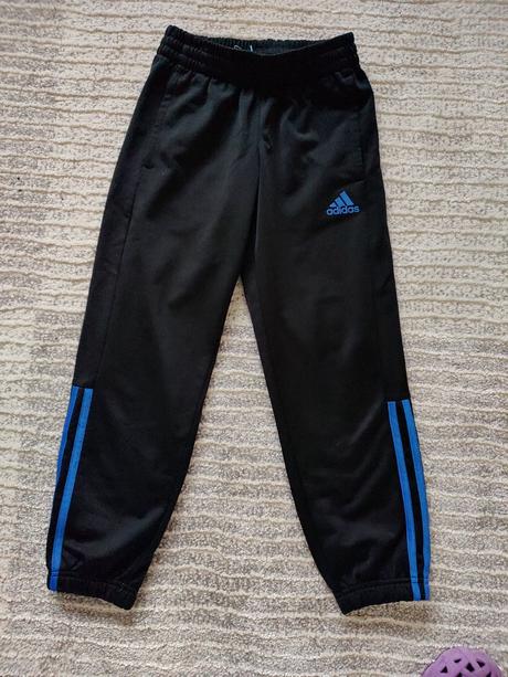 Tepláky veľ 128, adidas,128