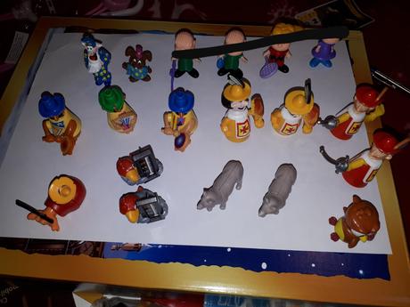 Kinder hracky,figurky, 
