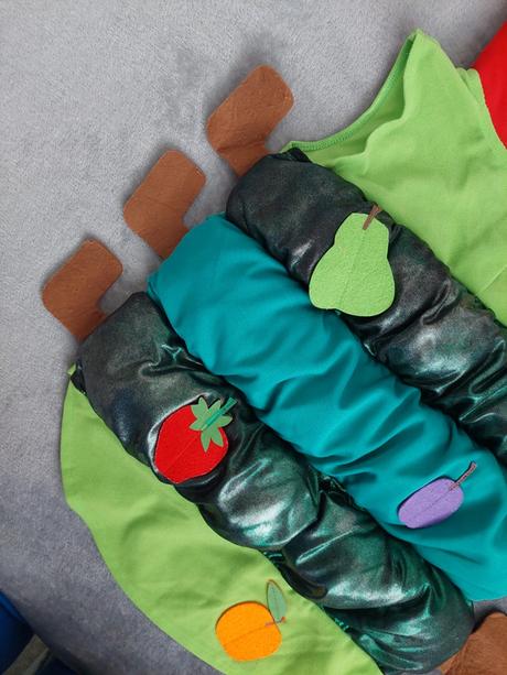 Húsenička eric carle karnevalový top veľ.104, 