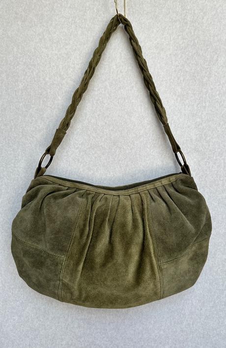 Kožená kabelka v machovej zelenej,