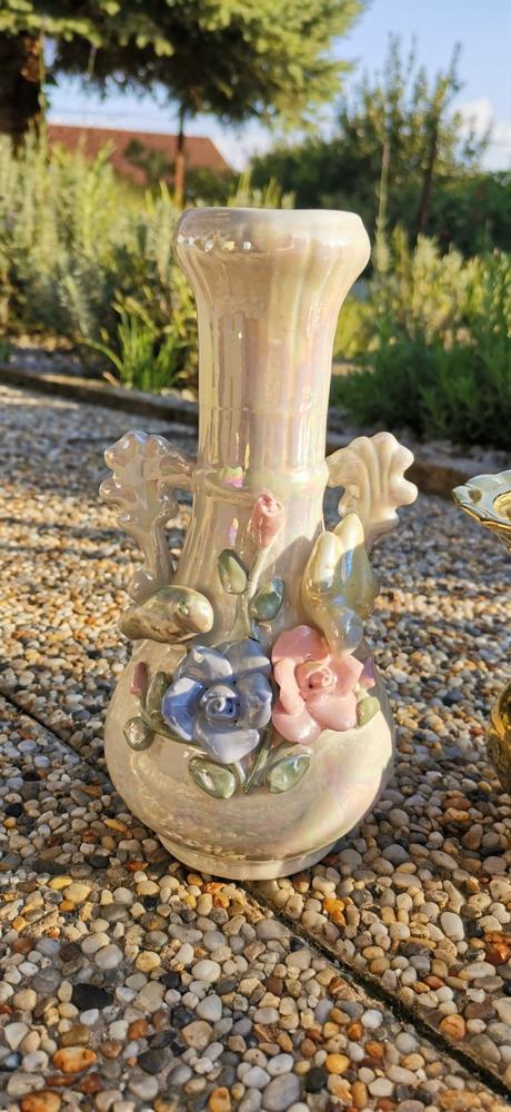 Šálky a vázičky, 