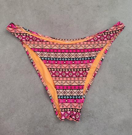 Plavky s vysokým pásom, m