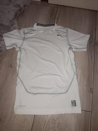 Tričko nike pro combat dri fit, 164