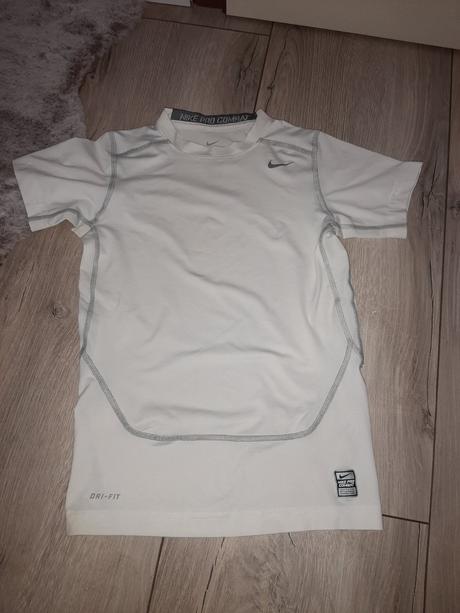 Tričko nike pro combat dri fit, 164