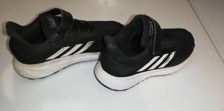 33 tenisky, adidas,33