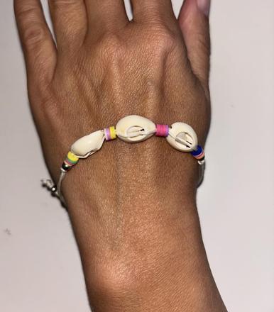 Mušličkovy náramok, bijou brigitte