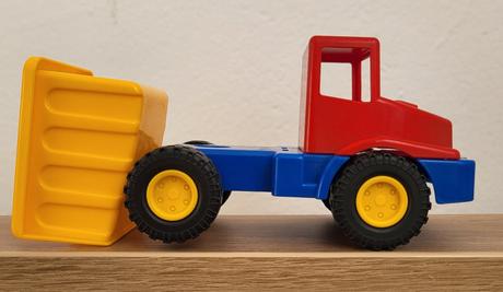 Traktor, sklápač, báger, 