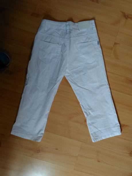 Biele 3/4 nohavice, l