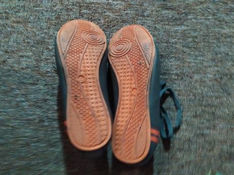 Tenisky 35 s poštou, 35