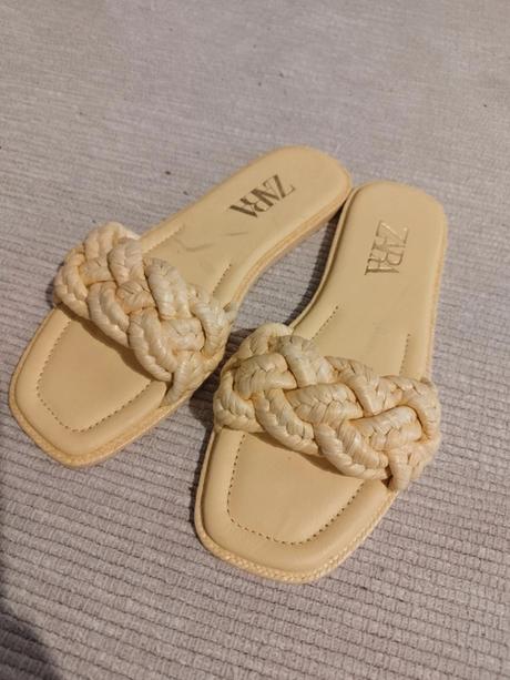 Krásne šľapky/ploché sandále značky zara, zara,38