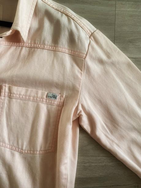 Nádherná bezchybná riflova bundicka - sedi na s, takko,170