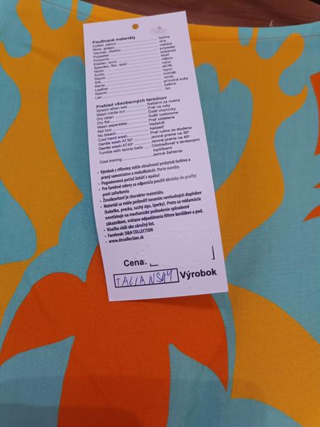 Krásne čistonove šaty veľkosť uni voľnejšie, xxl